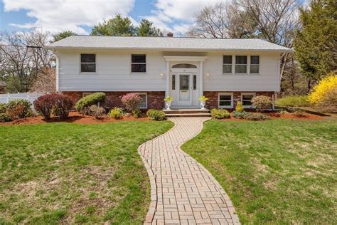 14 Homes For Sale in Beverly, MA. Browse photos, see new properties, get open house info, and research neighborhoods on Trulia.
